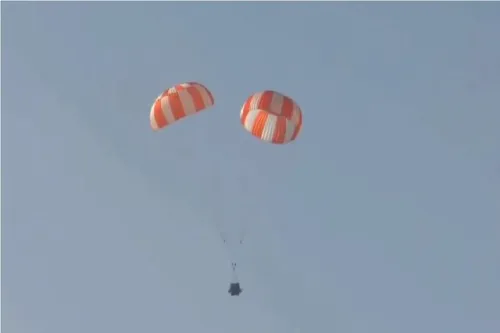 هند چتر نجات نخستین کپسول حامل فضانوردان خودرا آزمایش کرد